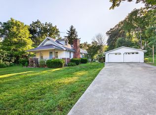 610 N Hartstrait Rd, Bloomington, IN 47404