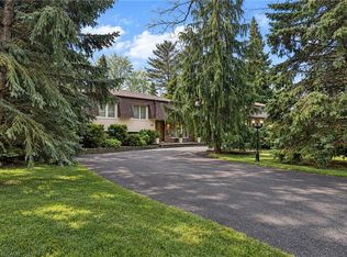 130 Tavistock Sq, Oakville, ON L6K 2V2