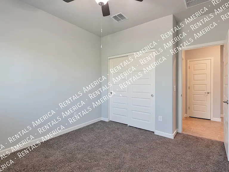 543 W Weldon St — Photo 7