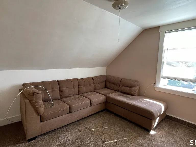182 Beechwood Ave — Photo 8
