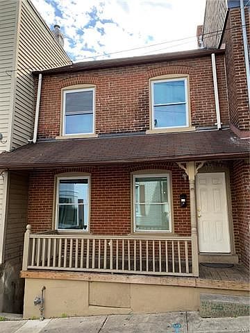 2nd image of 124 S Blank St