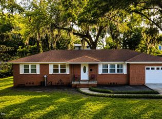 1050 CHATEAU Drive, Jacksonville, FL 32211