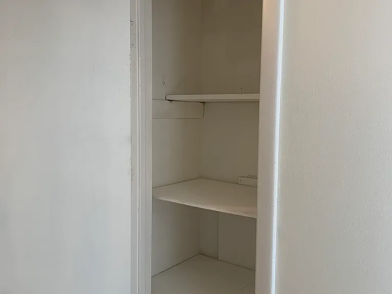 2806 Midfield Cir SE — Photo 7