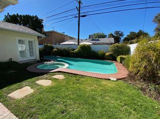4751 Santa Lucia Dr, Woodland Hills, CA 91364