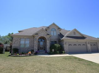 3 Micasa Ct, Willowick, OH 44095