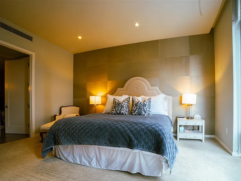 200 Congress Ave #11C — Photo 14