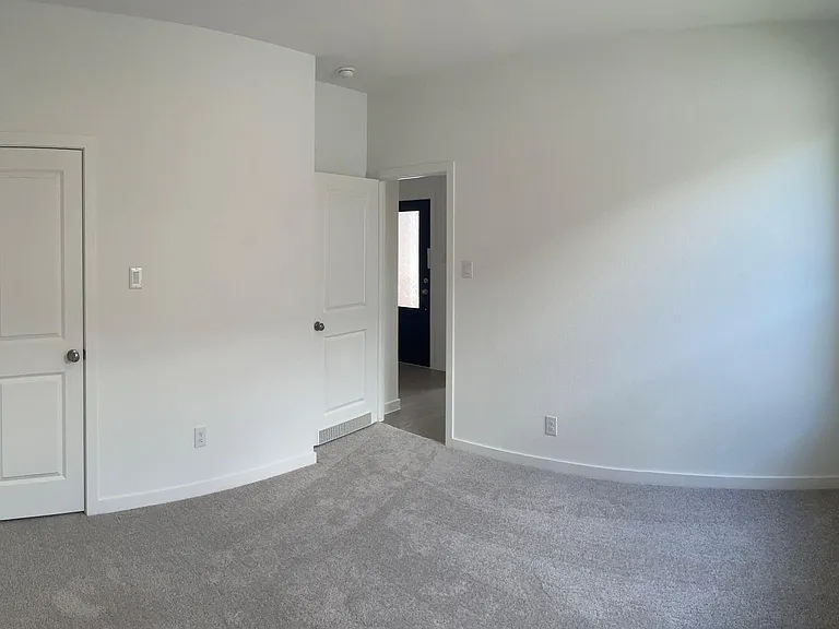 545 Shoreview Dr — Photo 20