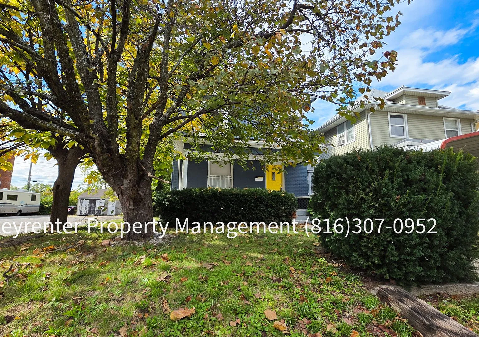 3-Bedroom Kansas City Home with Covered Parking and Backyard Access — Photo 2
