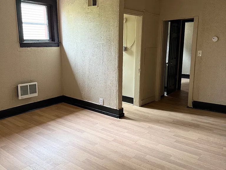 16853 Log Cabin St #2 — Photo 3