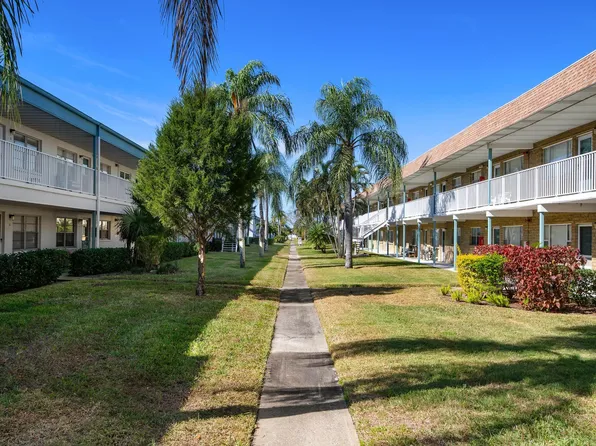 5217 81st St N APT 14, Saint Petersburg, FL 33709