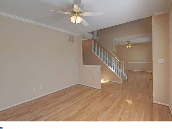 5th image of 515 Diamond Dr