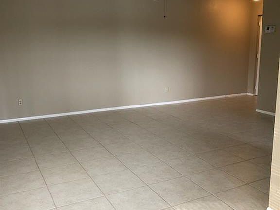 4th image of 13264 White Marsh Ln #3305