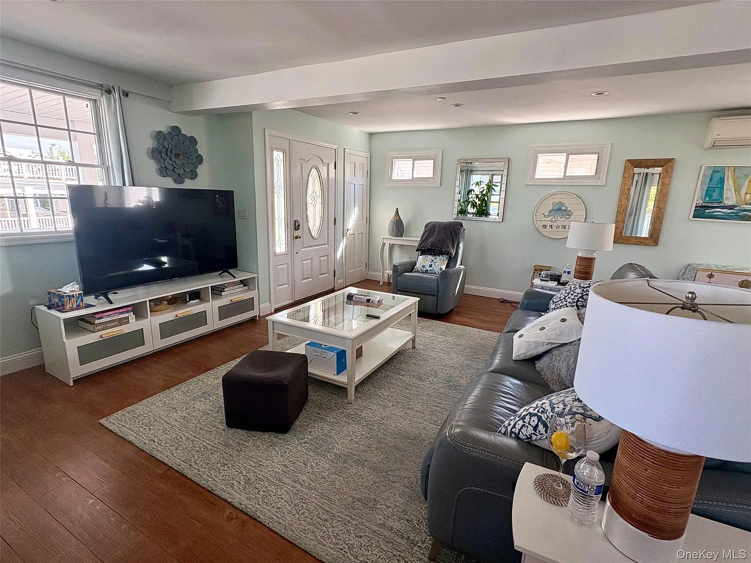 4 bed, 2.5 bath, 1804 sqft, $3,500 — Photo 2