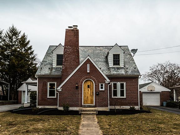 2nd image of 957 W Main St