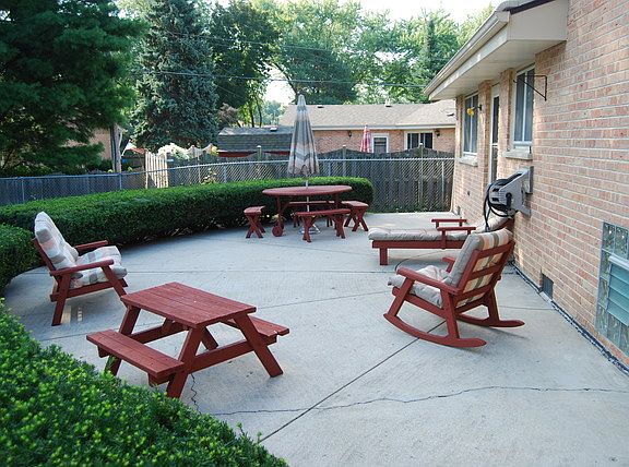 5th image of 1931 N Ivy Pl