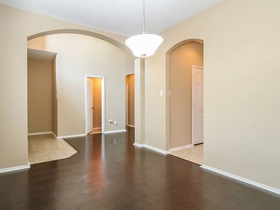3rd image of 1204 Geddes Ct
