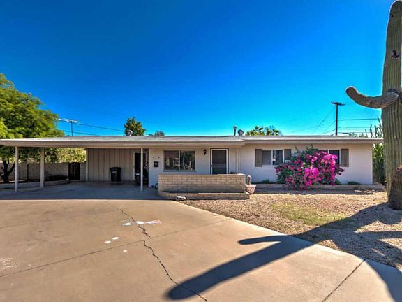 2nd image of 1031 N Los Olivos Dr
