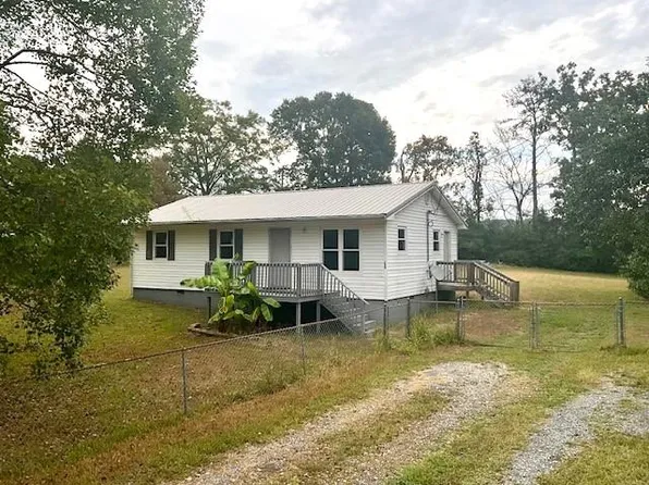 158 N Lee Dr, Tunnel Hill, GA 30755