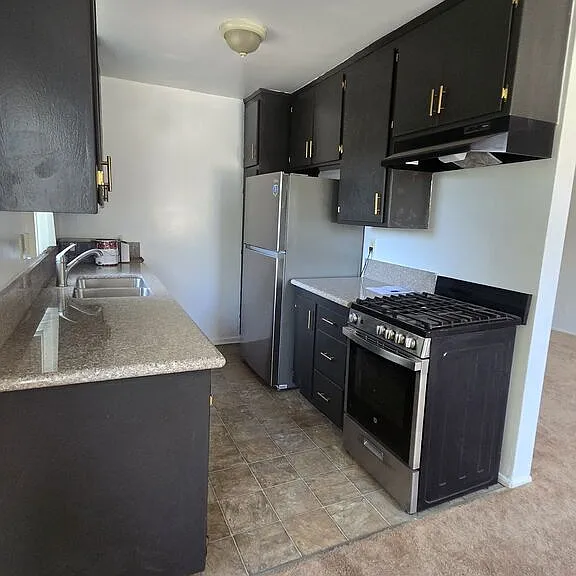 2219 S Crenshaw Blvd #5 — Photo 1