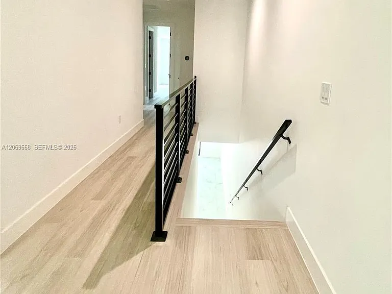 602 SW 7th Ave #0 — Photo 11