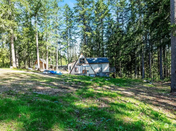 420 Meadowood Drive W, Seabeck, WA 98380