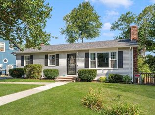 5 Versailles St, Cranston, RI 02920