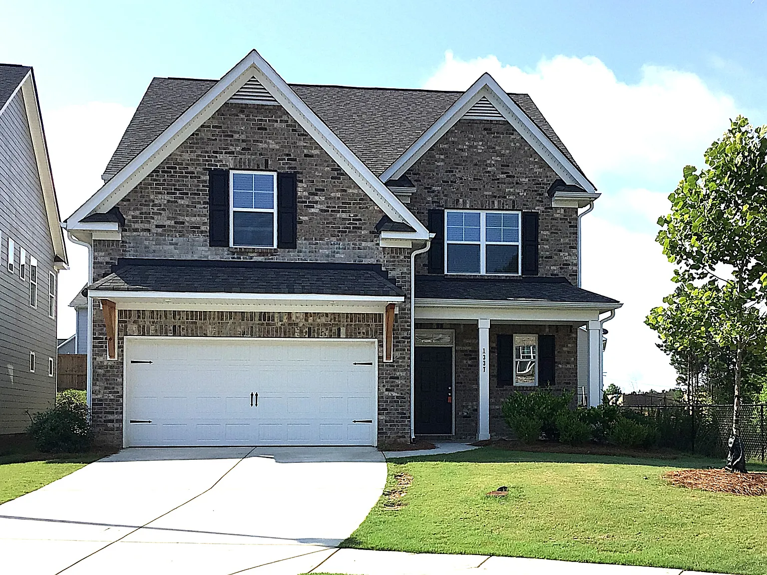 4 bed, 2.5 bath, 2620 sqft, $2,535 — Photo 1
