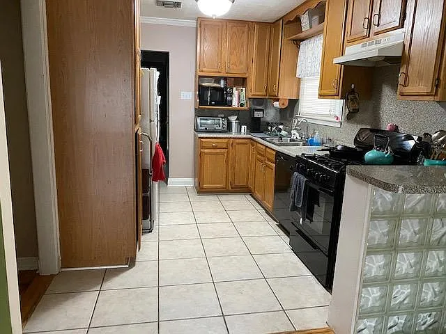 4436 Chalfant Dr — Photo 6