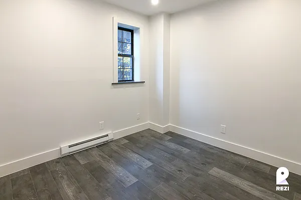 Rented by REZI | media 7