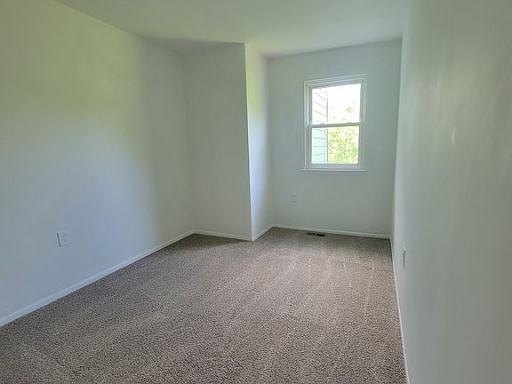 3rd image of 8235 Tomlinson Ct
