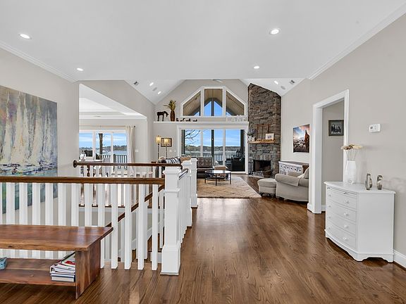 4th image of 241 Point Arrowhead Cir