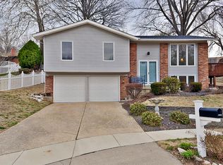 2227 Aileswood Ct, Saint Louis, MO 63129