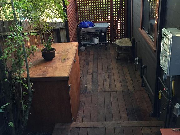 outside kitchen deck