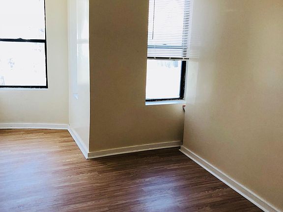 4th image of 7748 S Marquette Ave #3