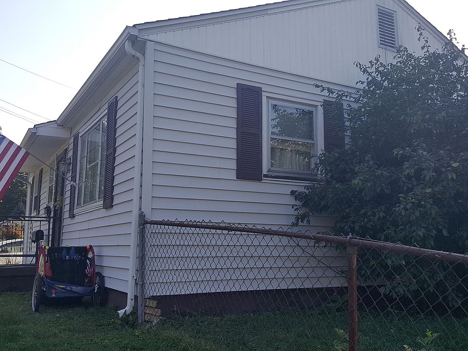 2nd image of 3249 Wayne Ave