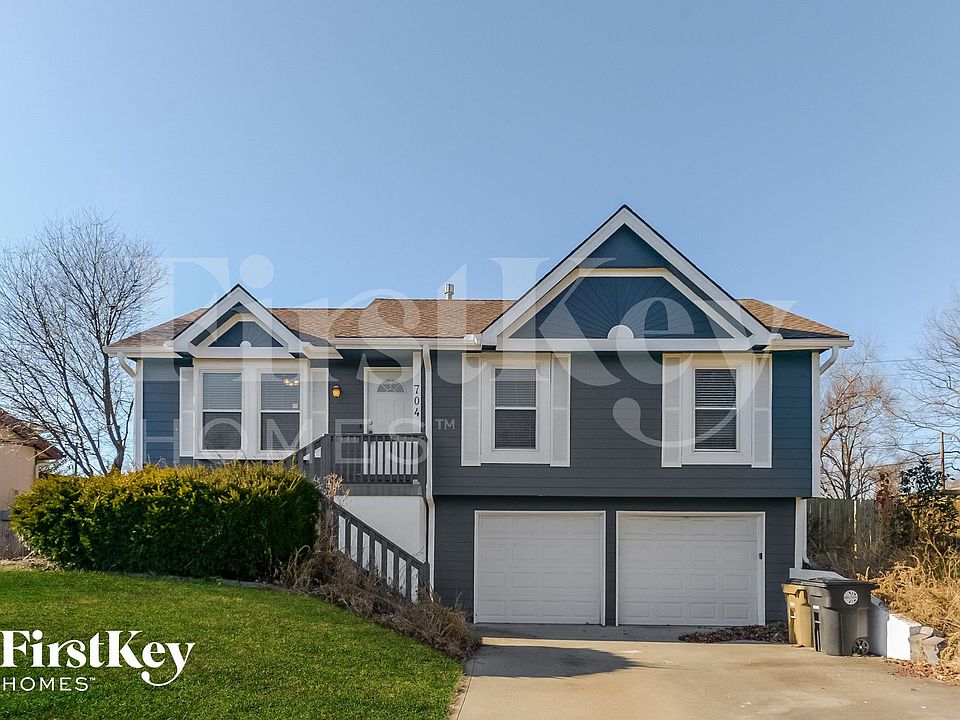 1st image of 704 York Dr