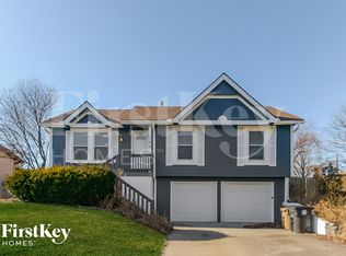 704 York Dr, Belton, MO 64012
