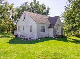 1804 Southlawn Dr, Des Moines, IA 50315