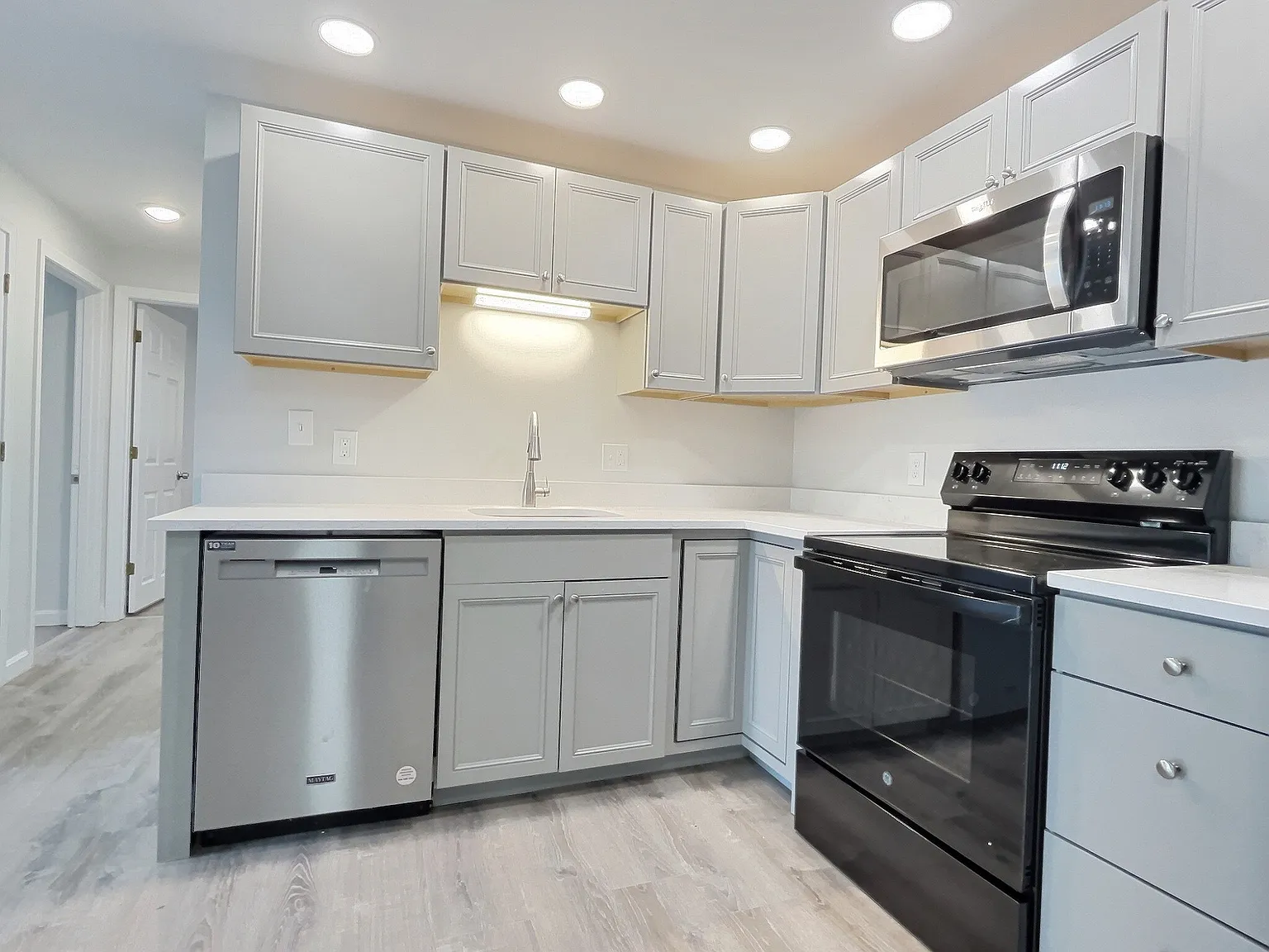 1 bed, $1,995 — Photo 1