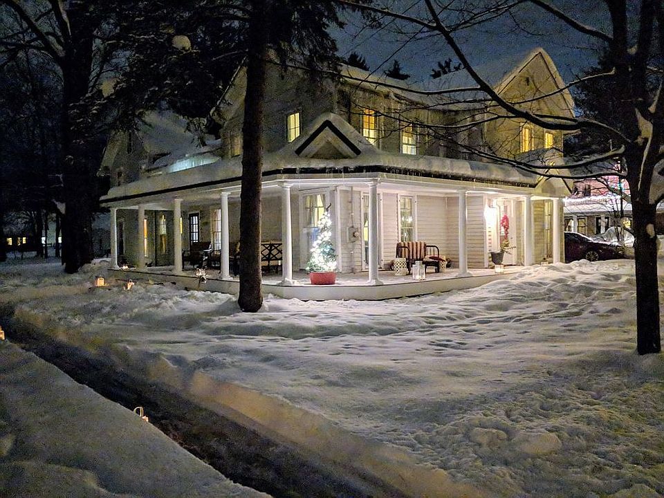 1st image of 107 Pine St