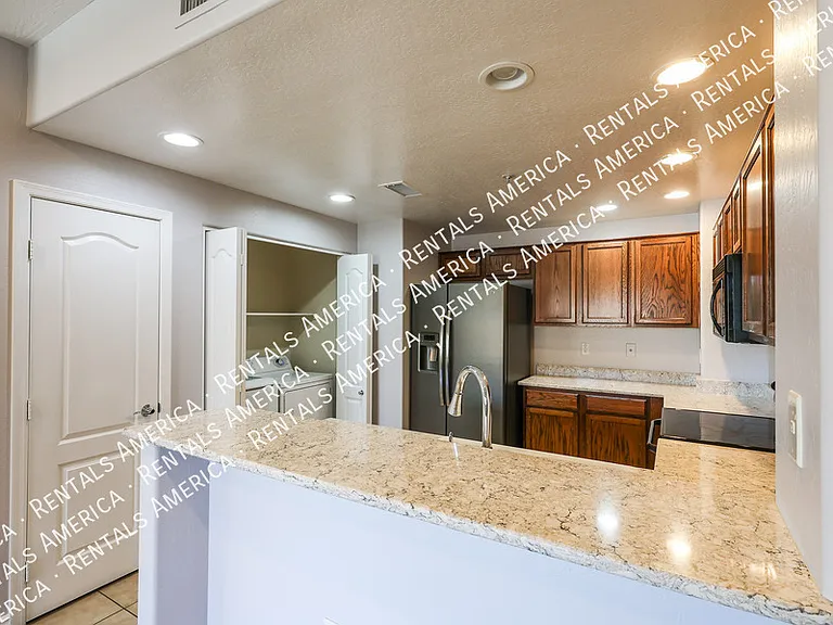 21320 N 56th St #2021 — Photo 7