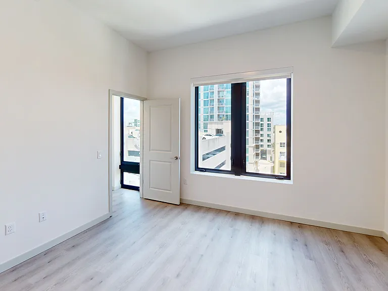 101 N Meridian — Photo 120
