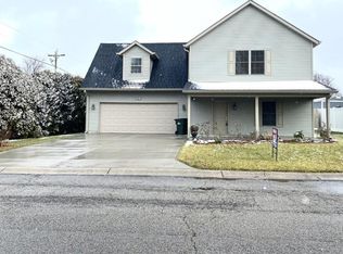 902 S Creek Dr W, Greensburg, IN 47240