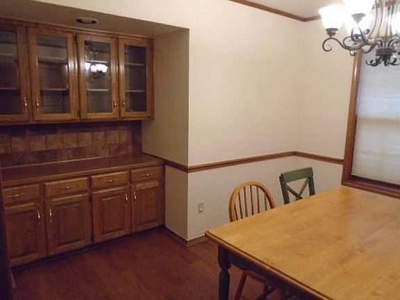 4th image of 1221 Spargercrest Dr
