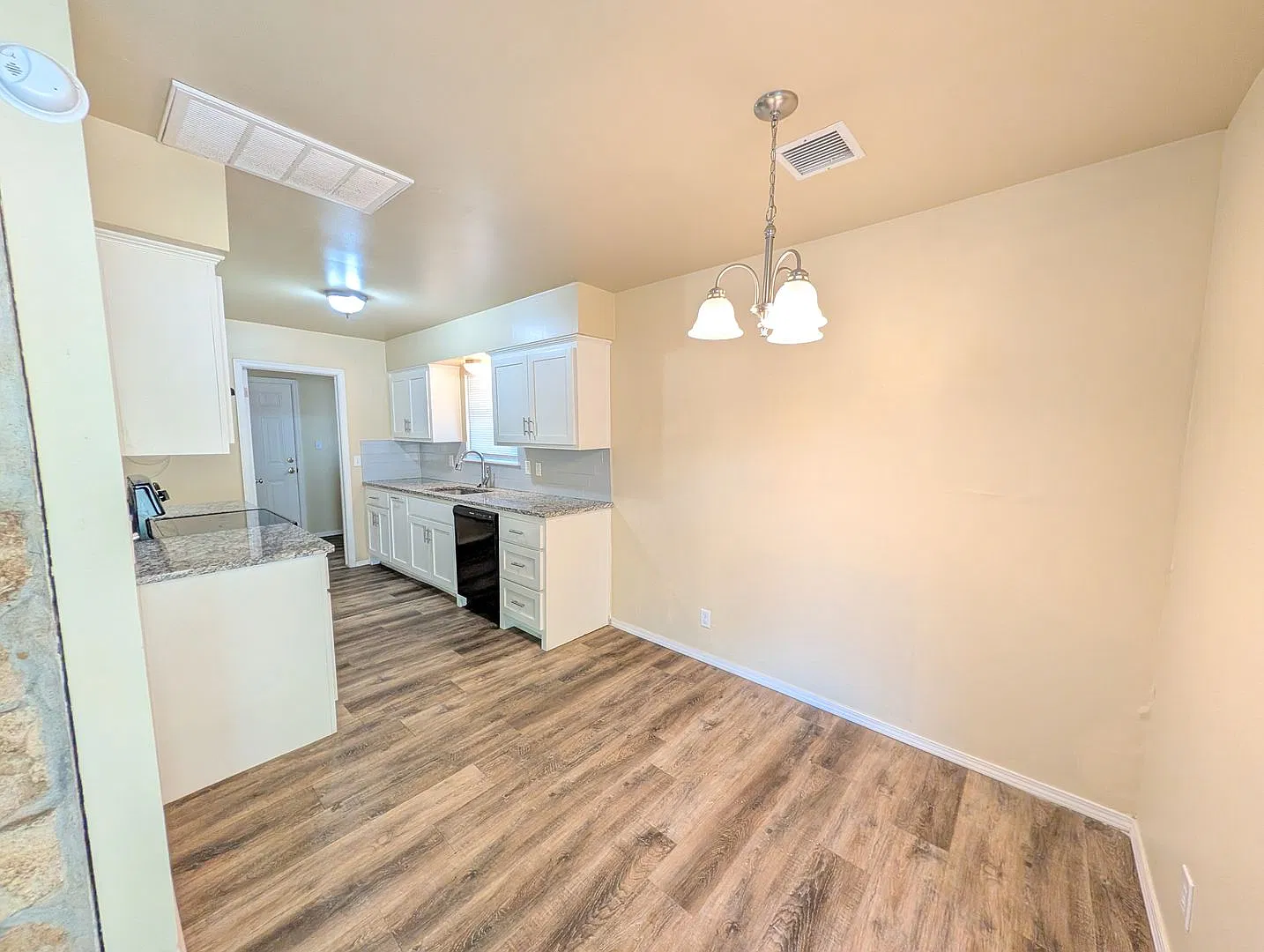 Updated 3-Bedroom Home | Union Schools | Large Lot | Pet Friendly! — Photo 4