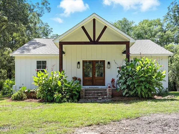 151 Pat Luckett Rd, Canton, MS 39046