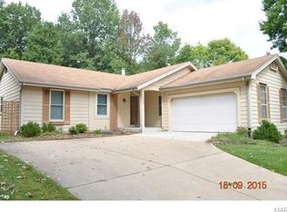 1655 Weatherwood Dr, Ballwin, MO 63021