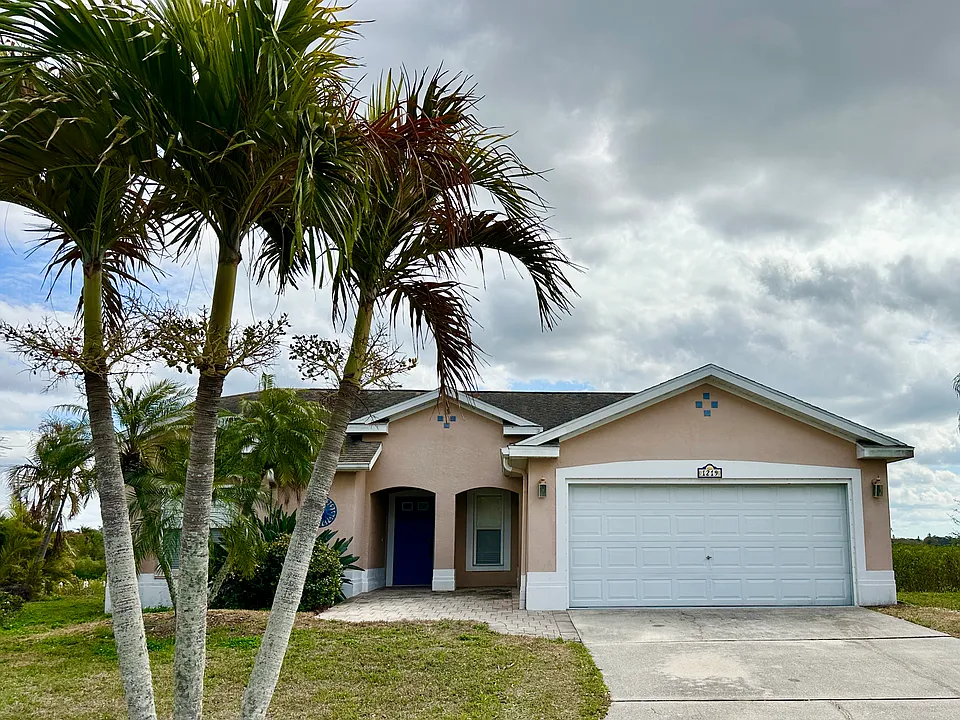1219 50th Street Ct E