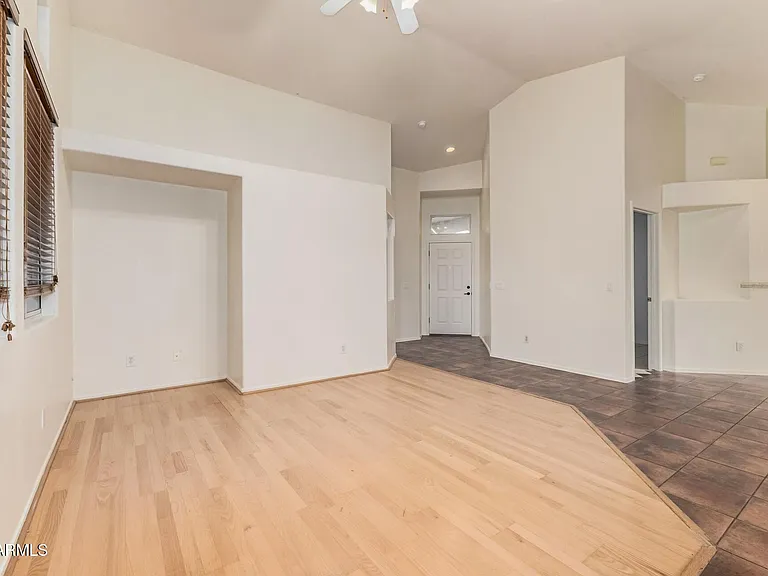 2205 S Harper — Photo 14