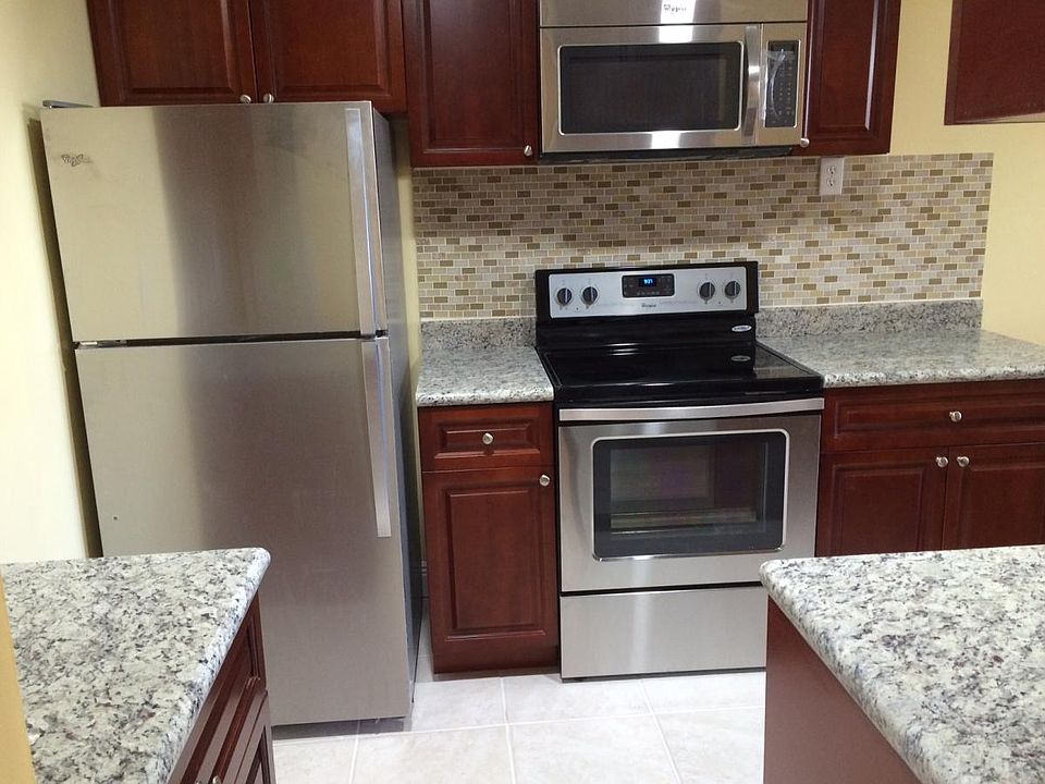 1st image of 10500 SW 108th Ave APT B303